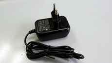 Netzteil 5V 1A 100-240V für Handy und Navis TPT MicroUSB